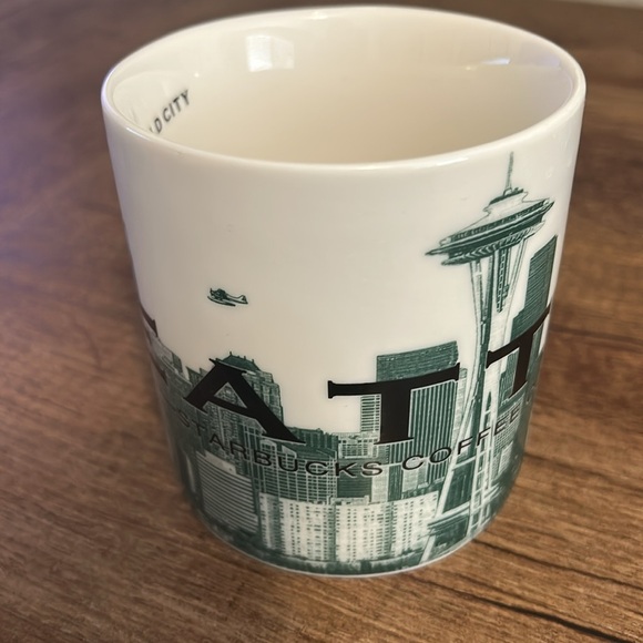 Starbucks 16oz 2005 Seattle Skyline Series One Coffee Mug - Picture 2 of 6
